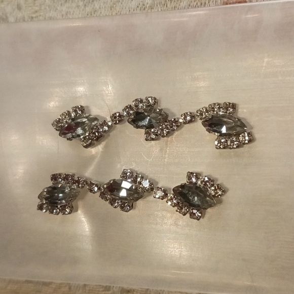 Pretty Crystal Drop Earrings w/ Marquis Shaped Crystals - NEW YEARS EVE STYLE - Picture 1 of 3
